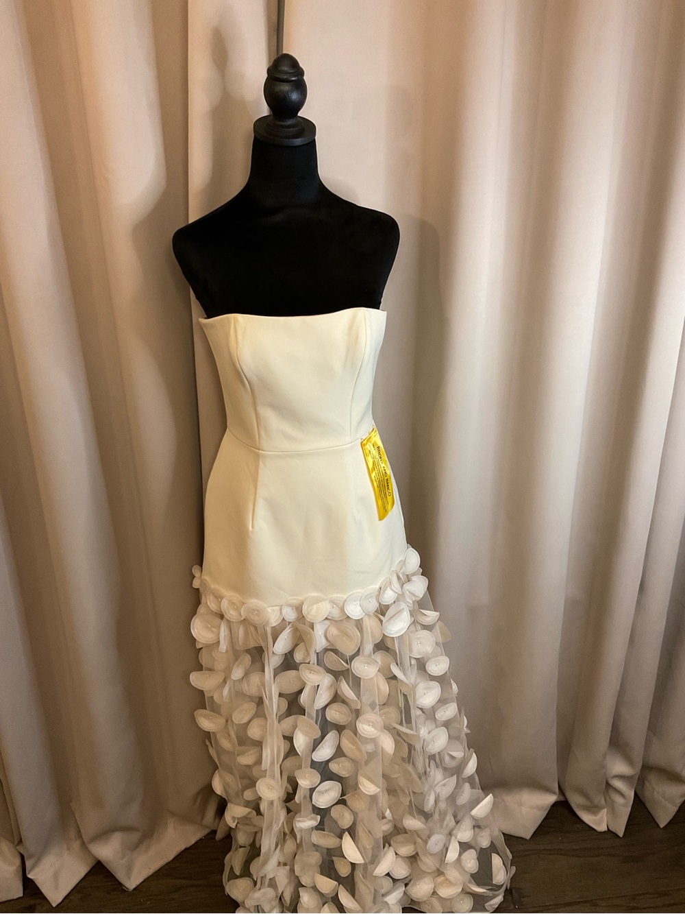 Bronx and Banco Strapless Ivory - Picture 2 of 9